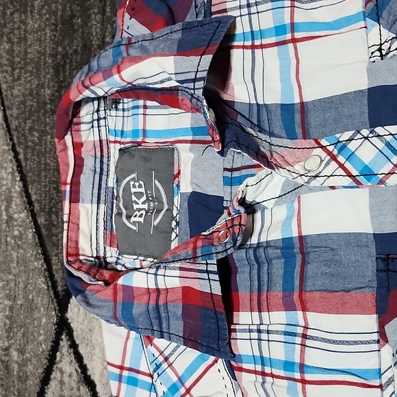 BKE PLAID SLIM FIT PEARL SNAP-BUTTON SHORT SLEEVE BUTTON-DOWN SHIRT LARGE - Picture 2 of 13